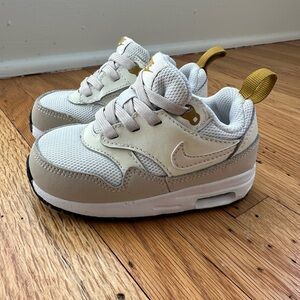 Nike Air toddler shoes
